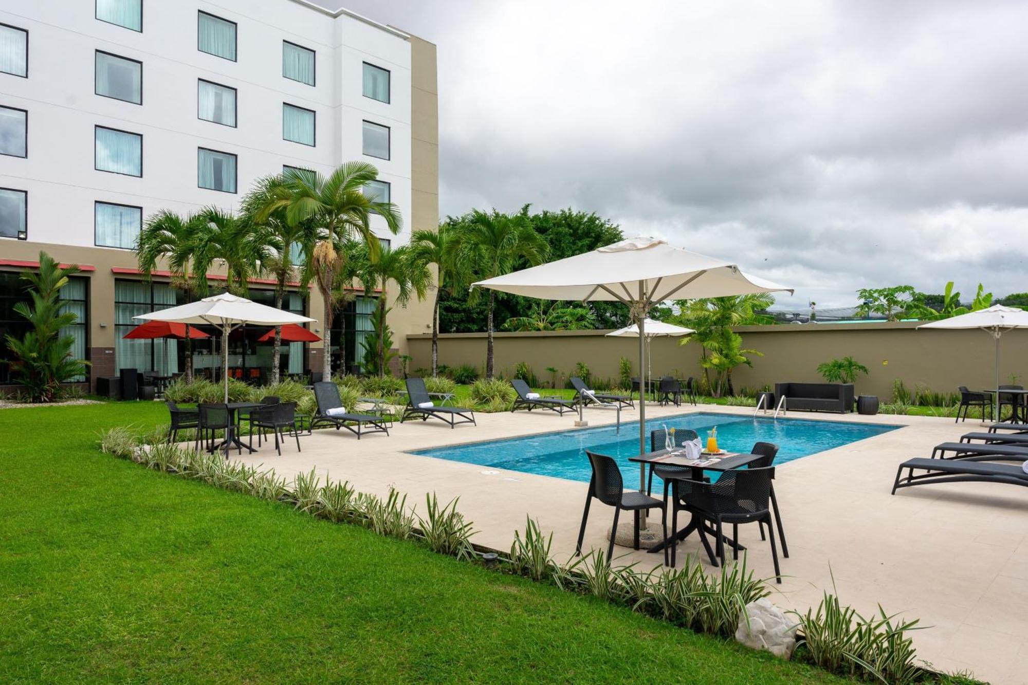 Courtyard By Marriott Panama Metromall Tocumen Eksteriør billede