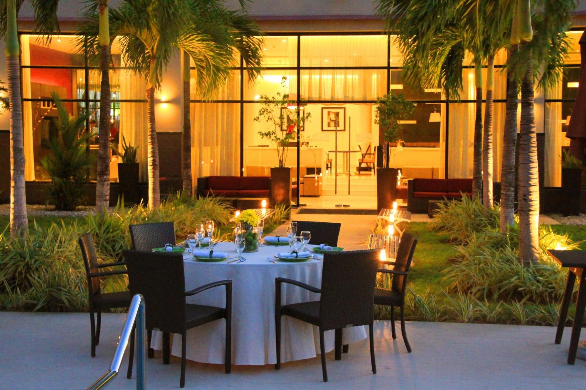 Courtyard By Marriott Panama Metromall Tocumen Eksteriør billede